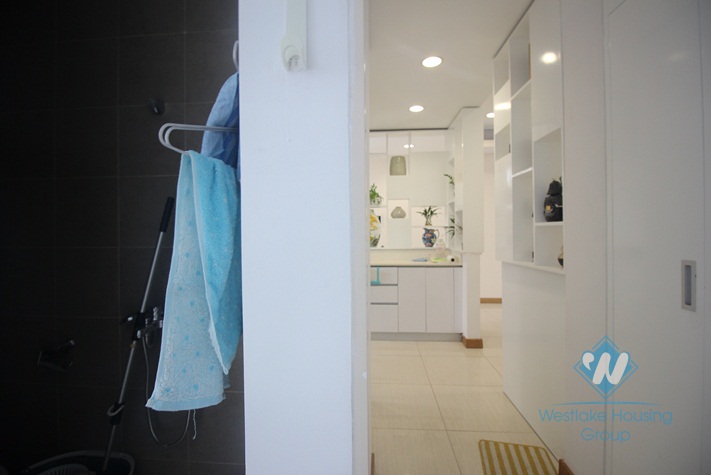 Beautiful apartment with 02 bedrooms for rent in Dolphin Plaza - My Dinh area
